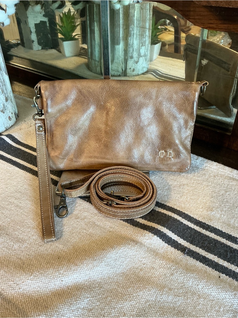 Bed Stu Leather Cadence Wallet Wristlet Crossbody Bag Taupe Rustic MSRP $179 - Picture 3 of 13